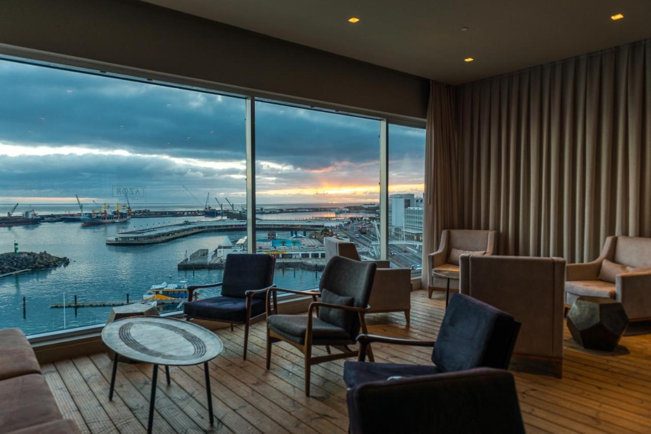 阿佐尔酒店 蓬塔德尔加达 外观 照片 The lounge at the airport