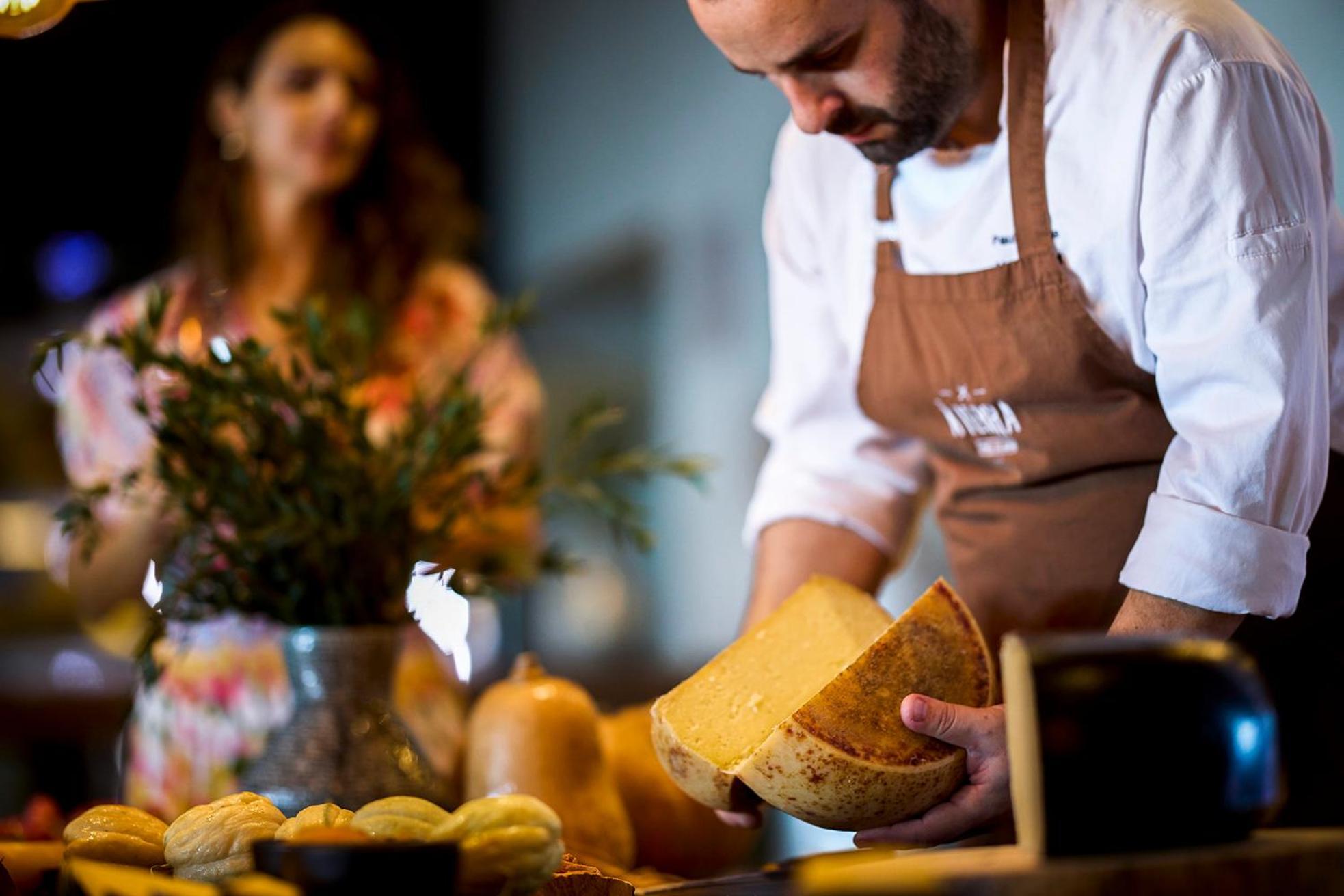 阿佐尔酒店 蓬塔德尔加达 外观 照片 Parmigiano-Reggiano