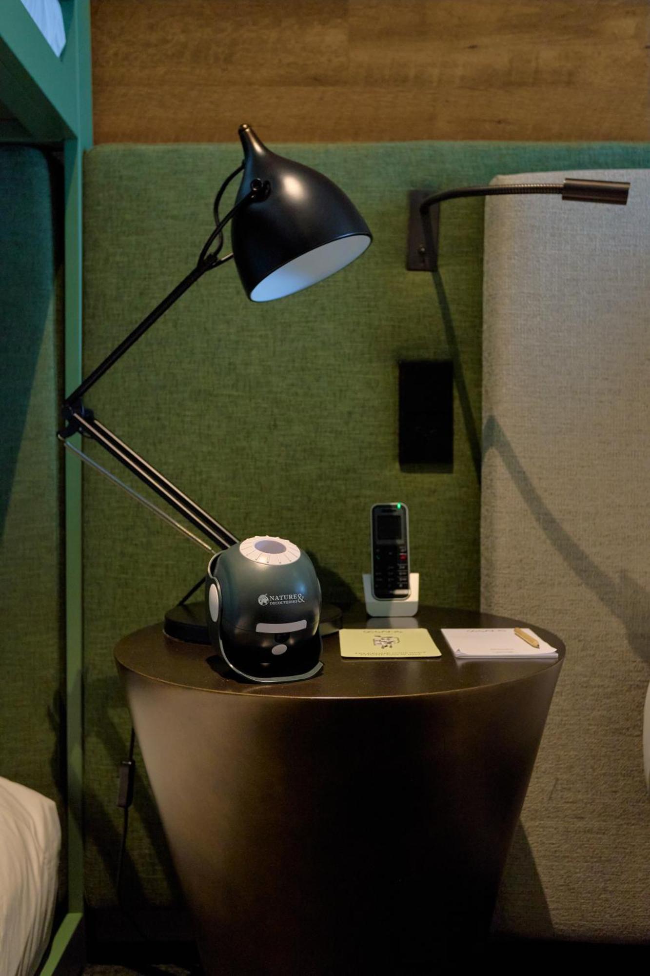 阿佐尔酒店 蓬塔德尔加达 外观 照片 A humidifier in a hotel room